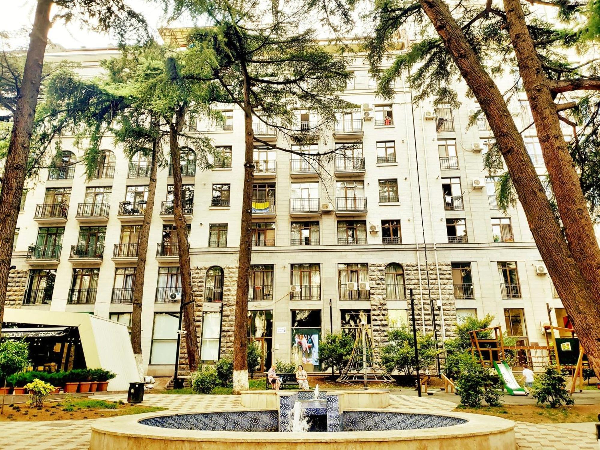 Cozy Apartment In The City Center Mtatsminda تبليسي المظهر الخارجي الصورة