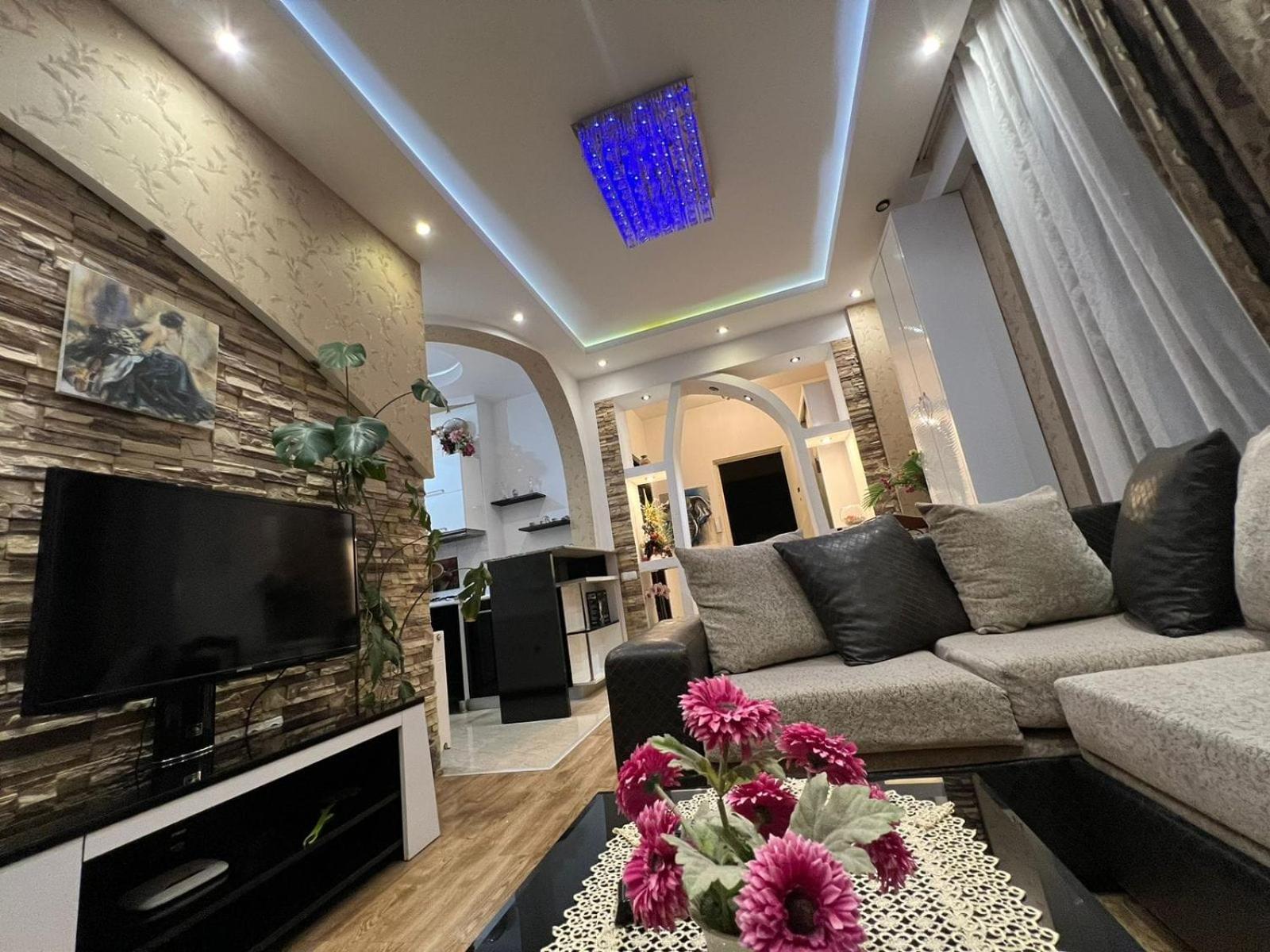 Cozy Apartment In The City Center Mtatsminda تبليسي المظهر الخارجي الصورة