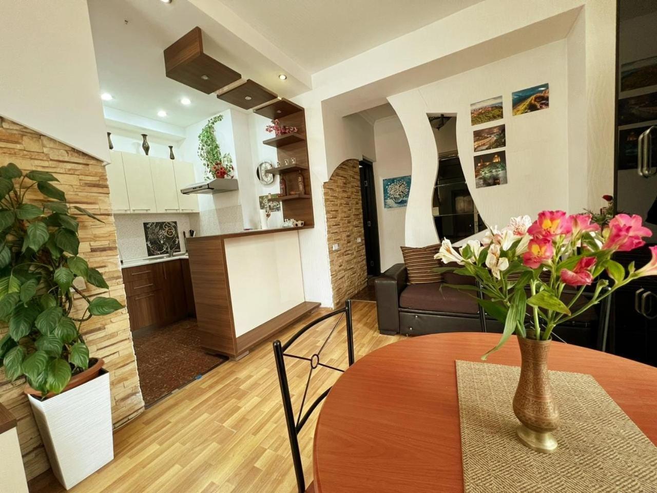 Cozy Apartment In The City Center Mtatsminda تبليسي المظهر الخارجي الصورة
