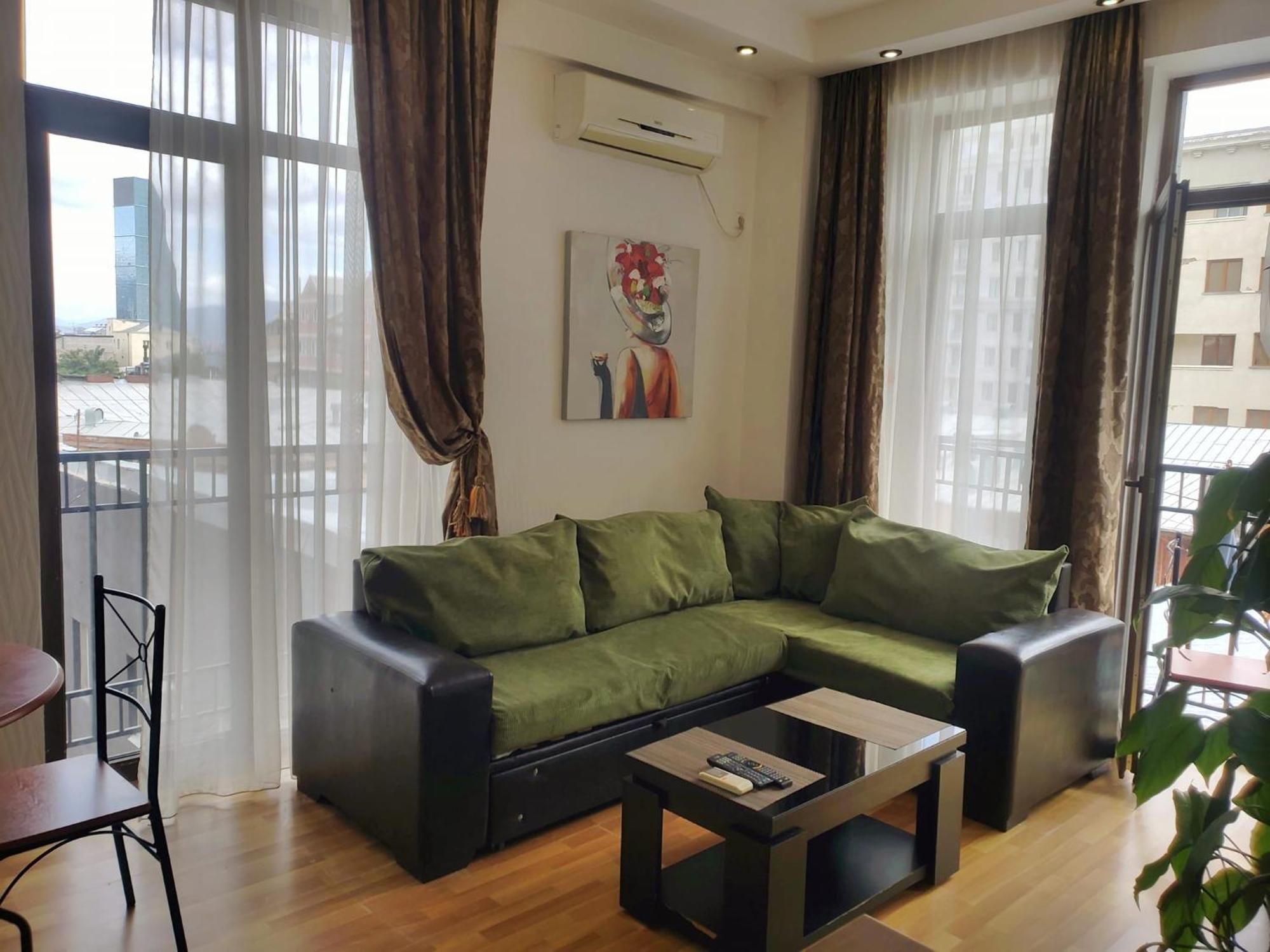 Cozy Apartment In The City Center Mtatsminda تبليسي المظهر الخارجي الصورة