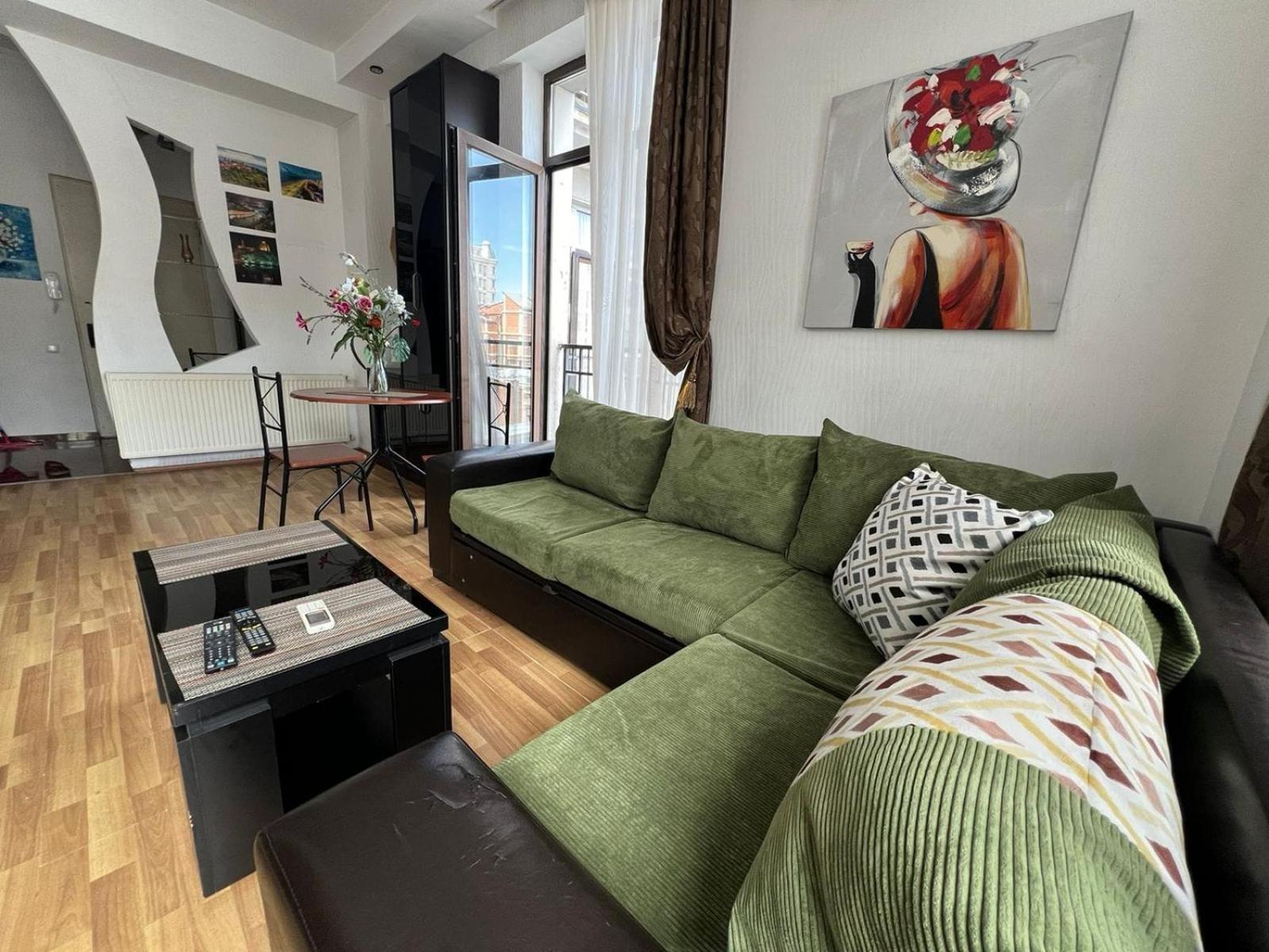 Cozy Apartment In The City Center Mtatsminda تبليسي المظهر الخارجي الصورة