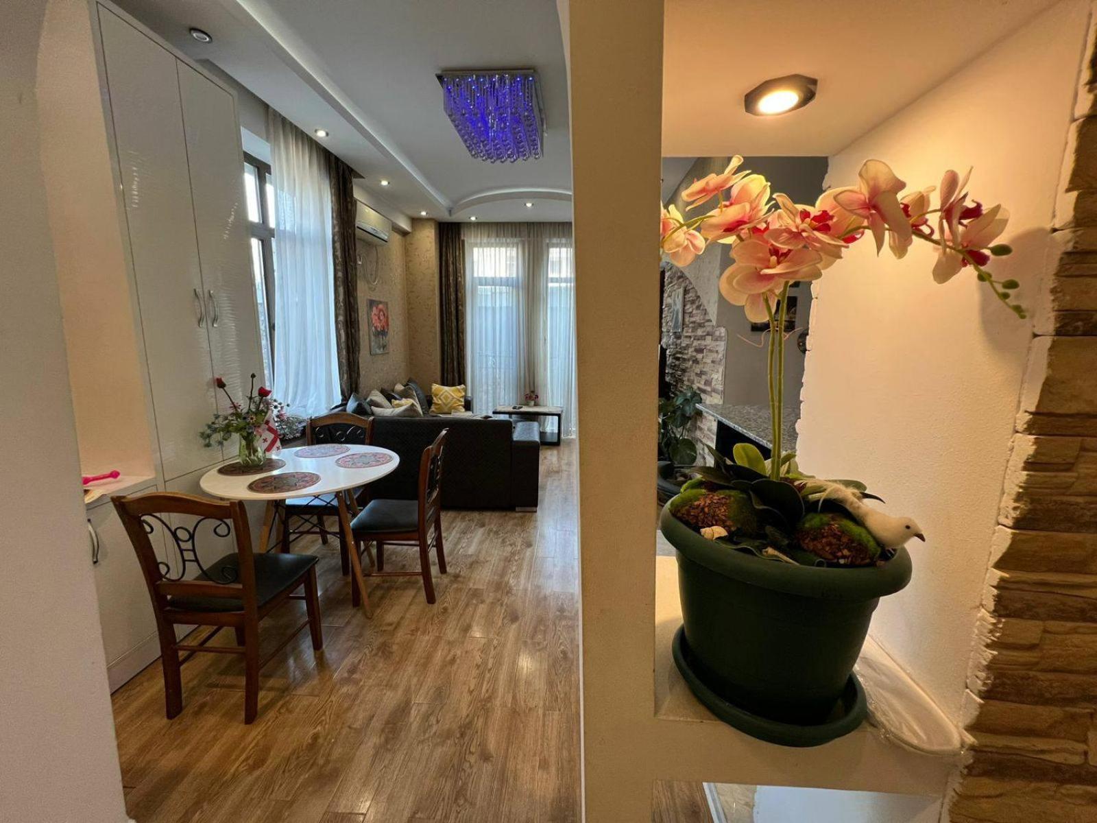 Cozy Apartment In The City Center Mtatsminda تبليسي المظهر الخارجي الصورة